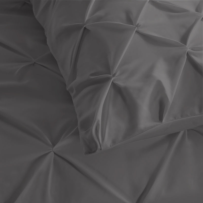 DreamZ Diamond Pintuck Duvet Cover Pillow Case Set in Full Size in Charcoal