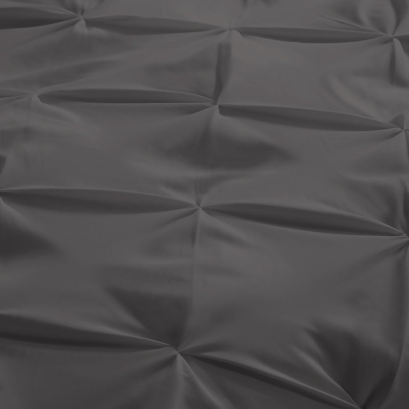DreamZ Diamond Pintuck Duvet Cover Pillow Case Set in Full Size in Charcoal